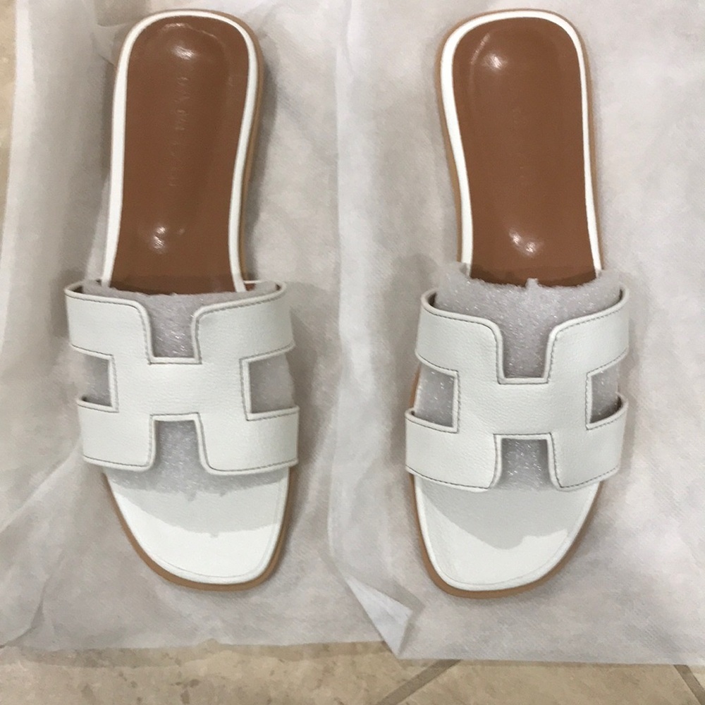 White “H” sandal. Hermes Oran-inspired. Size 39(EU)/8(US).
